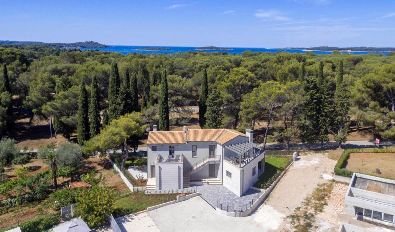 Villa Pinia Fažana Extérieur photo